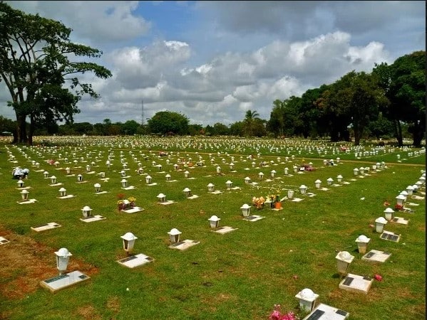 coroa de flores cemitério campo da esperança