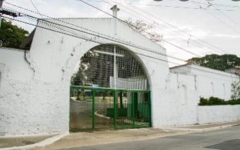 Coroa de flores cemitério do lajeado