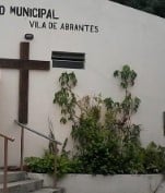 Coroa de flores cemitério Municipal Vila de Abrantes