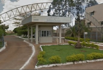 Coroa de flores Cemitério Municipal Jardim da Saudade