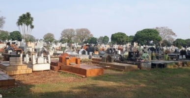 Coroa de flores Cemitério Parque