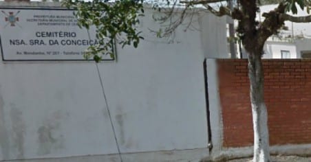 Coroa de flores Cemitério Nossa Senhora da Conceição